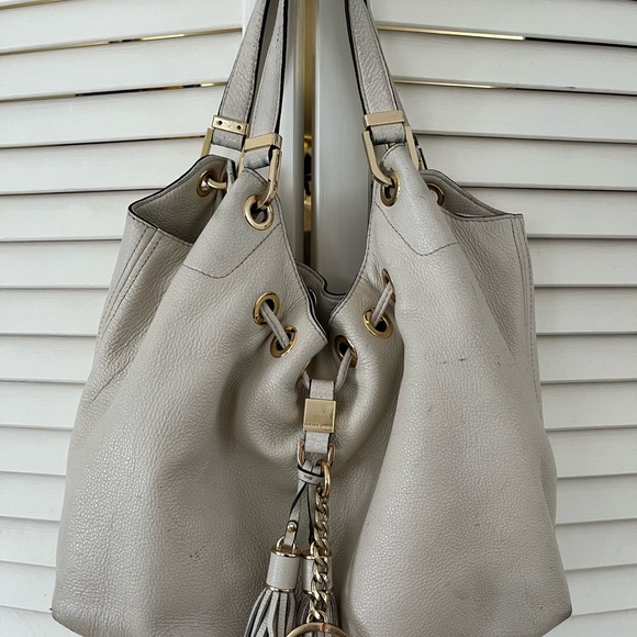 Michael Kors Handbags - MK hobo shoulder bag